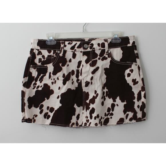 No Boundaries Womens Denim Mini Skirt Cow Print Size S NWT - Picture 2 of 7